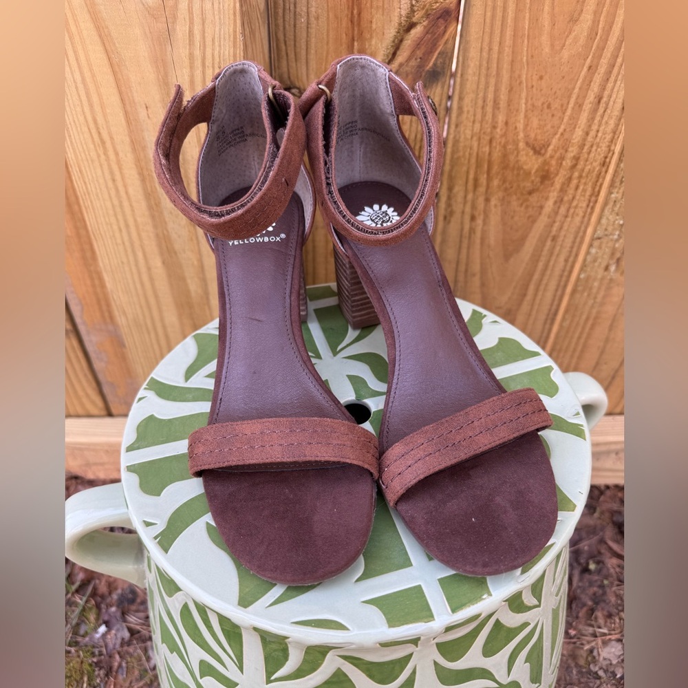Yellowbox Belia Chestnut Brown Chunky Block Heel Sandal Women’s Size 8 1/2  NWOB